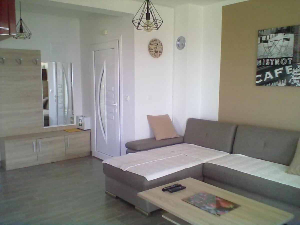 Apartman Mihalj Zadar-Rtina Miletici ภายนอก รูปภาพ